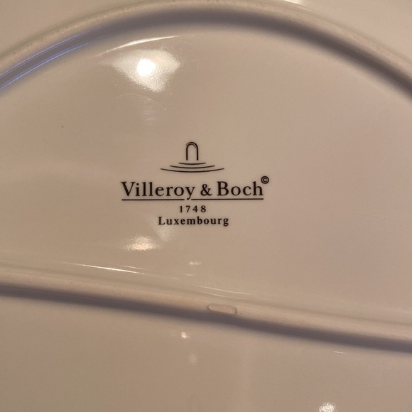 🍃VILLEROY & BOCH LEAF PLATE-Beautiful Serving Dish for your Spring Table - Picture 4 of 8